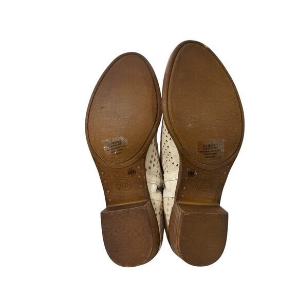 Lucky Brand Women Basel3 Leather Perforated Cream Ankle Bootie Western 9.5 W - Picture 3 of 8